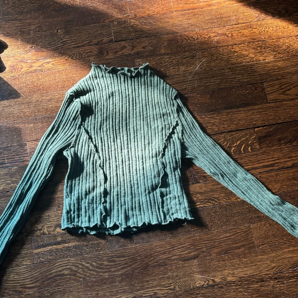 Sage green sweater top - Picture 2 of 5